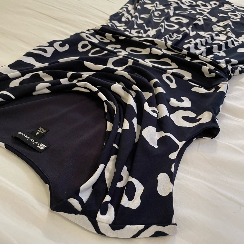 Valarie Bertinelli Sheath Navy Blue Animal Print Dress